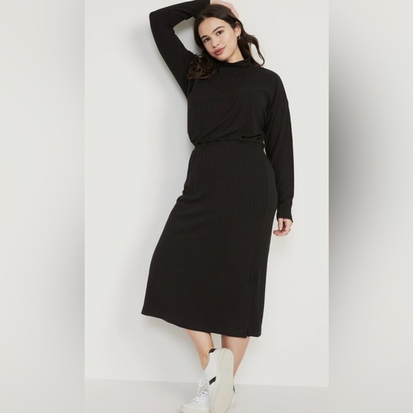 Old Navy Women's Waist-Defined Rib-Knit Turtleneck Long-Sleeve Midi Dress - Picture 6 of 6